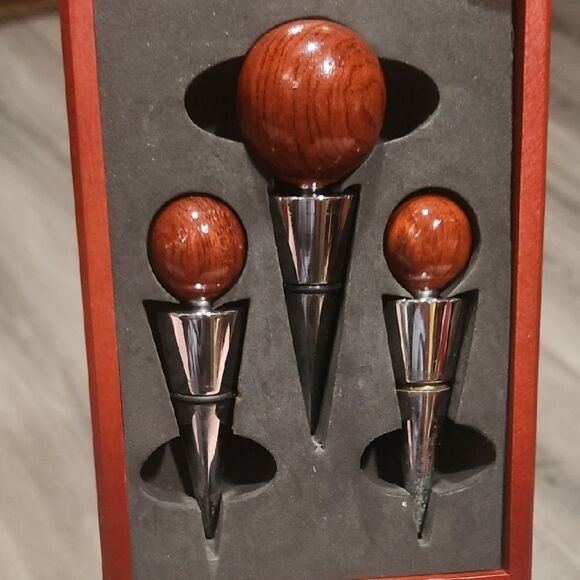 Brookstone Set Of 3 Mahogany Wine Stoppers - Picture 1 of 7